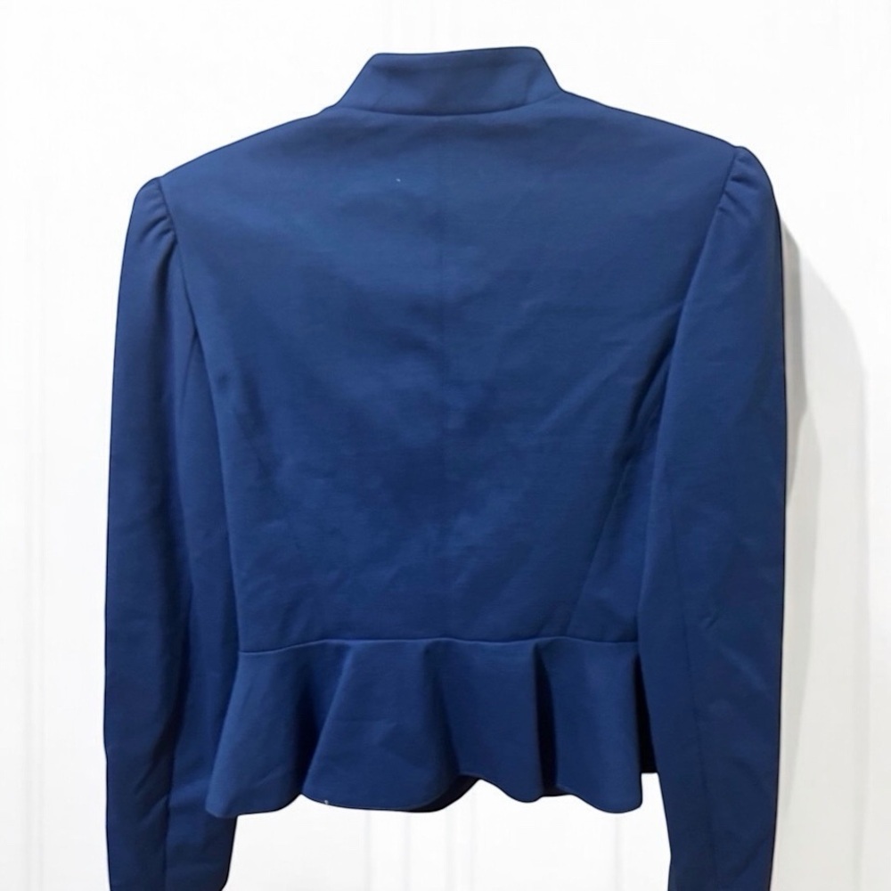 GORGEOUS BLUE 💙 INC International Concepts Ruffle Blazer - Picture 4 of 7